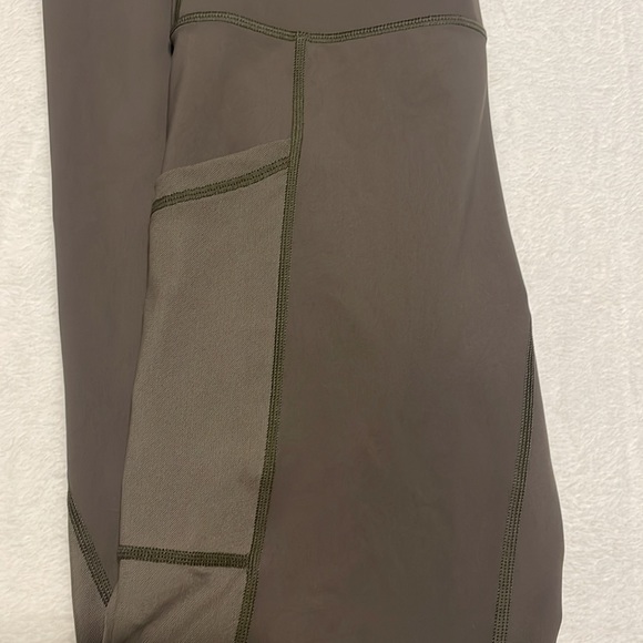 EUC Aerie Offline 7/8 leggings, size large long - Picture 4 of 7